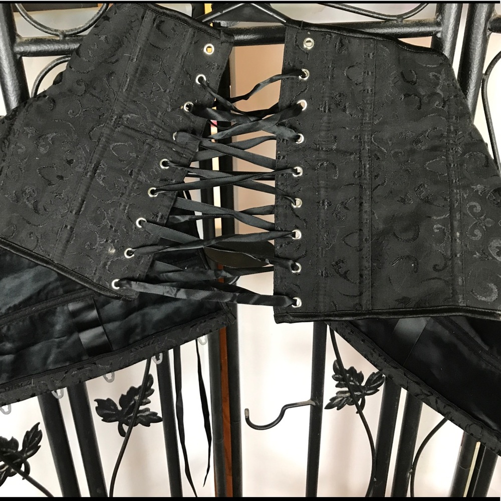 5x black Sexy lace waist clincher corset